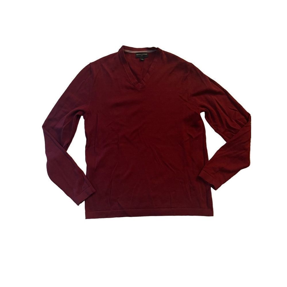 BANANA REPUBLIC V NECK SWEATER